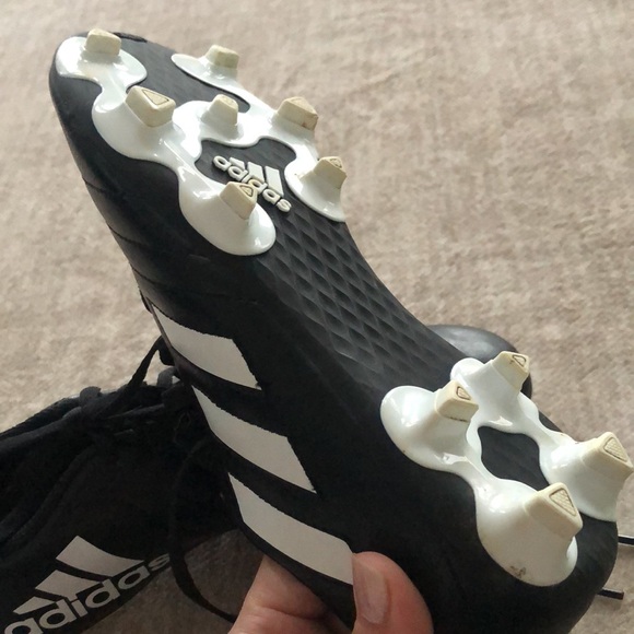 Adidas boys cleats - Picture 6 of 6